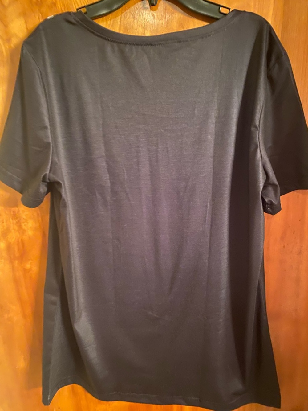 Women’s V-neck checkered flag racing shirt. New. SZ L - Picture 3 of 3
